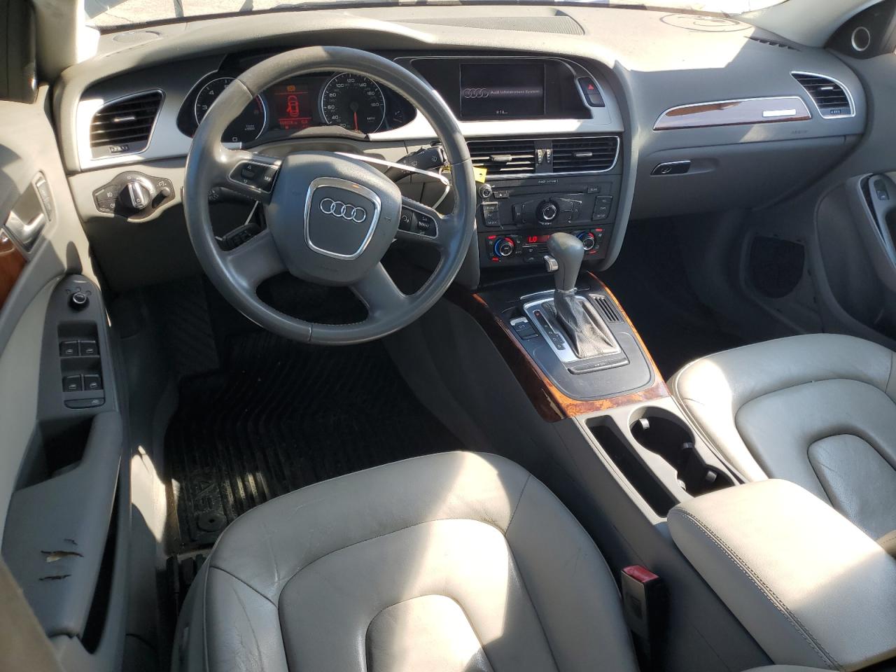 2010 Audi A4 - Image 8