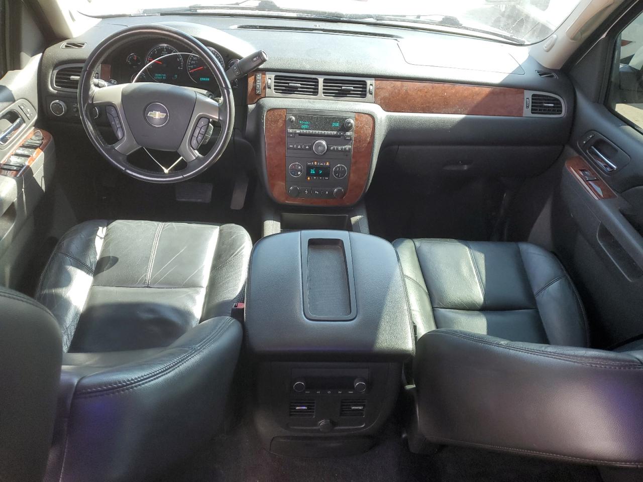 2011 Chevrolet Avalanche - Image 8
