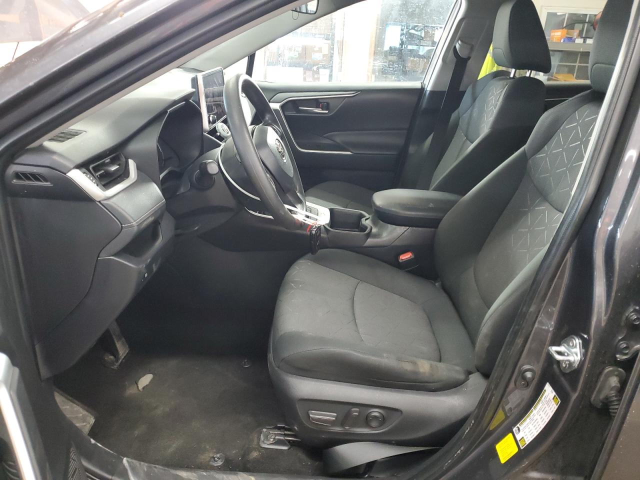 2024 Toyota RAV 4 - Image 7