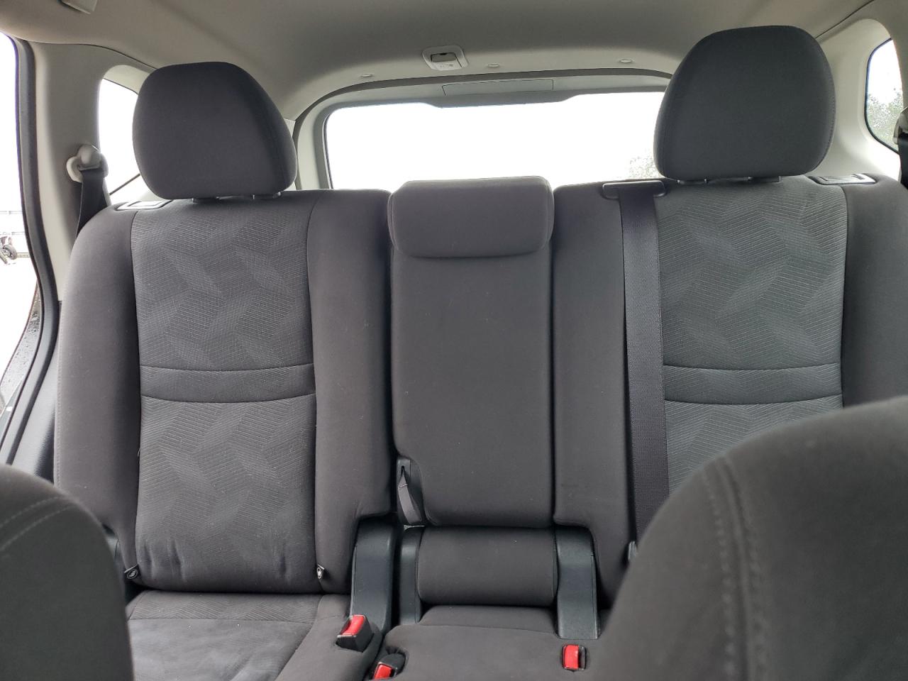 2016 Nissan Rogue - Image 10