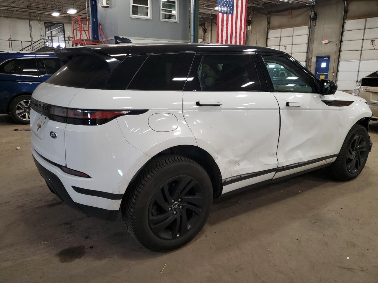 2022 Land Rover Range Rover - Image 3