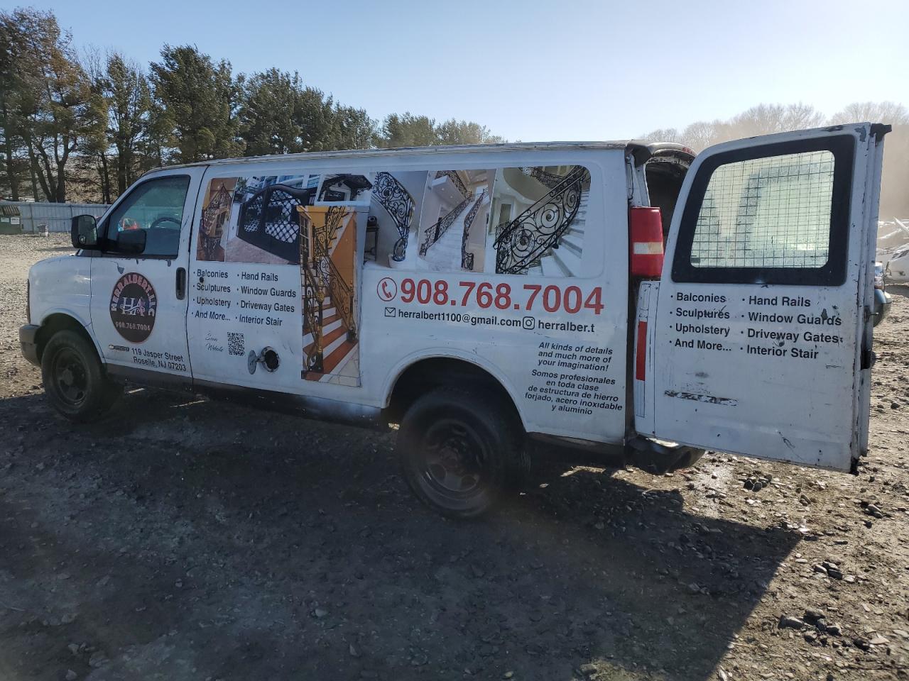 2006 Chevrolet Express - Image 2