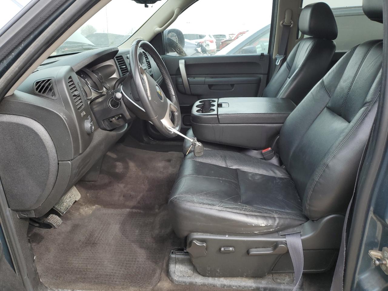2011 Chevrolet Silverado - Image 7
