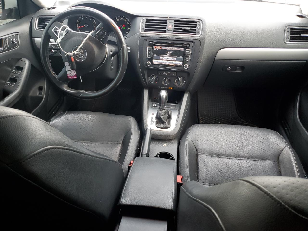 2014 Volkswagen Jetta - Image 8