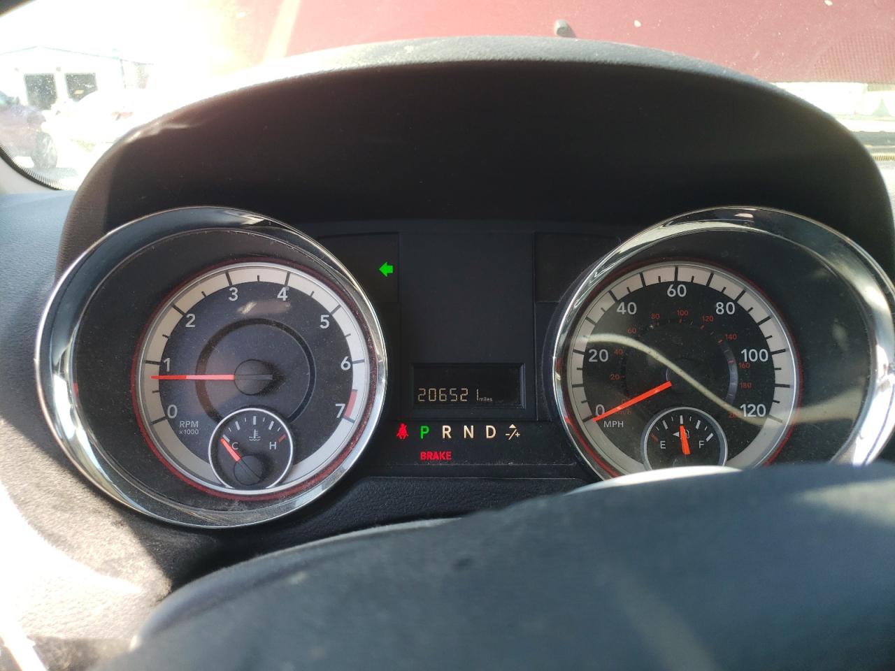 2015 Dodge Caravan - Image 9