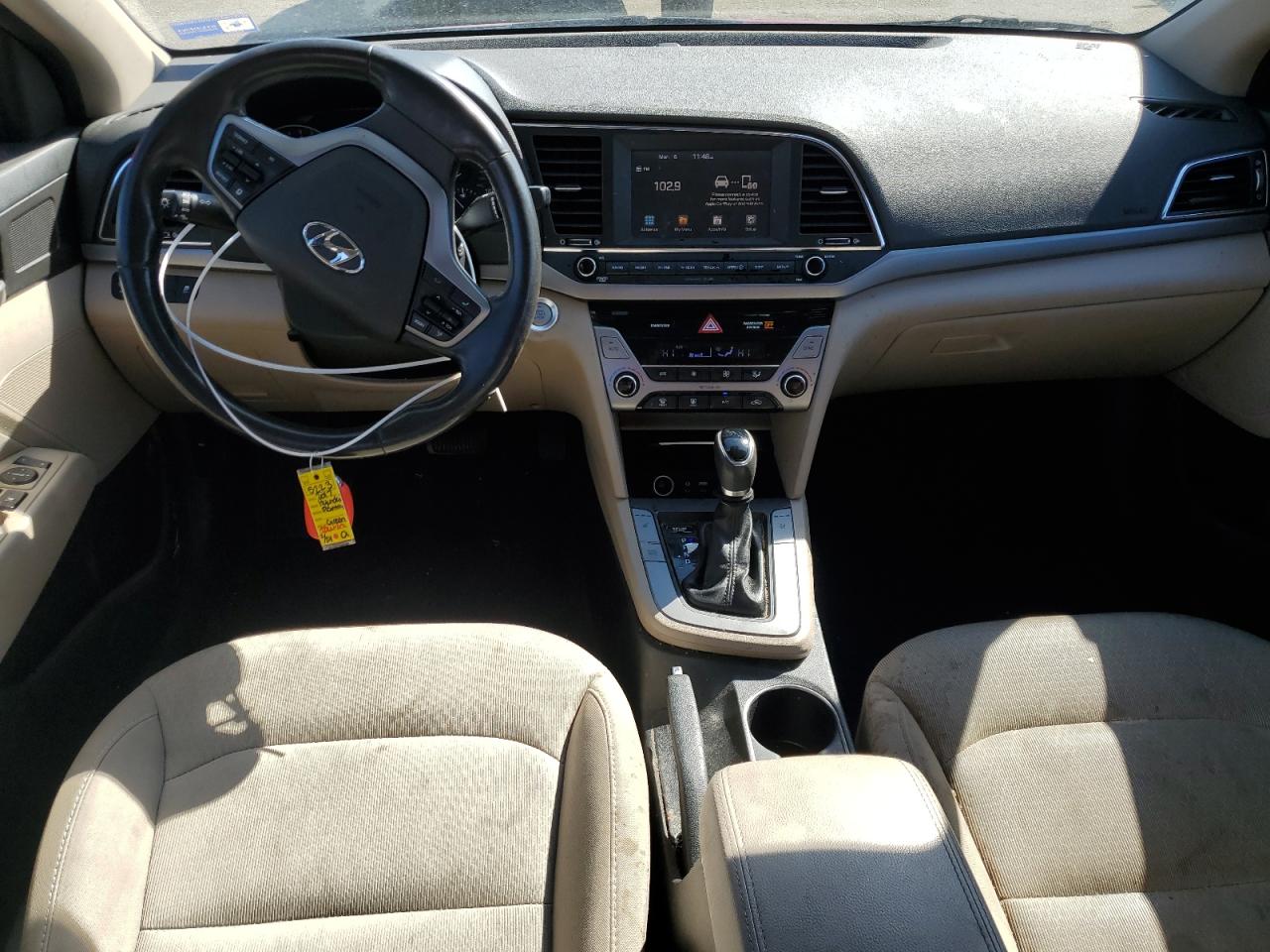 2017 Hyundai Elantra - Image 8
