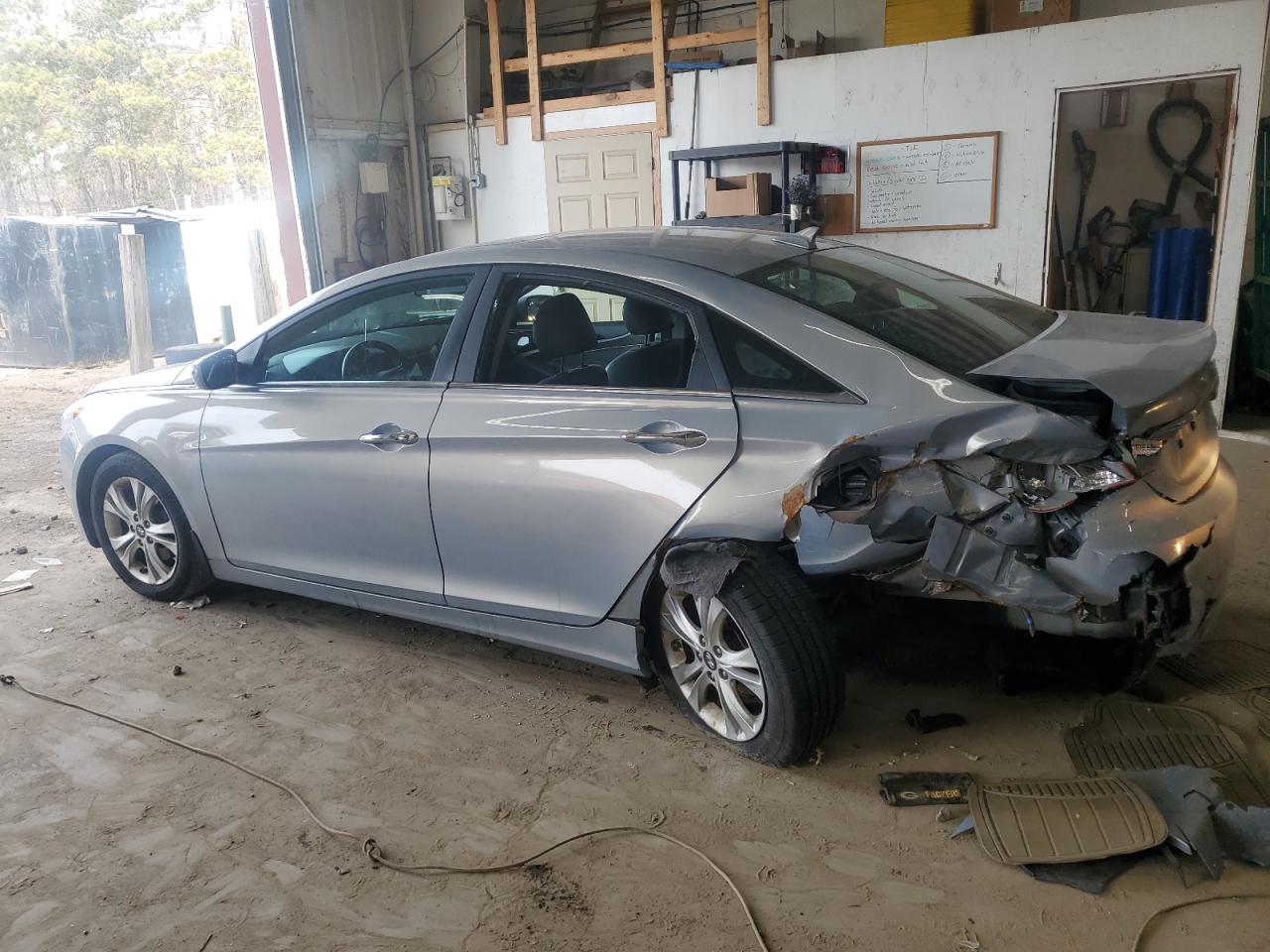 2011 Hyundai Sonata - Image 2