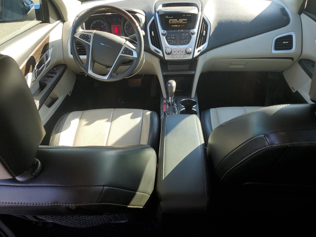 2017 GMC Terrain - Image 8