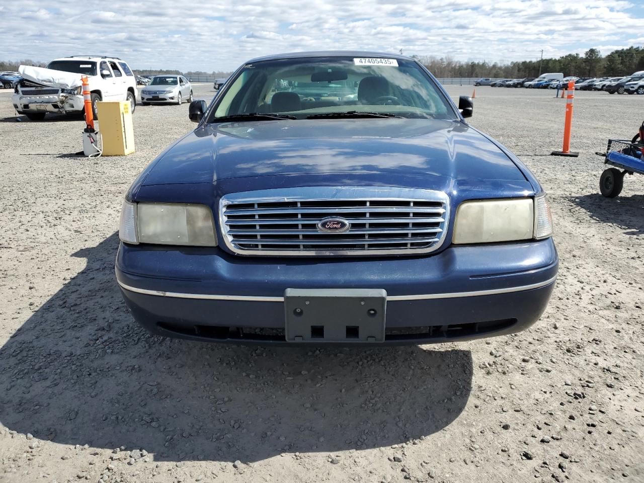 2004 Ford Crown Victoria - Image 5
