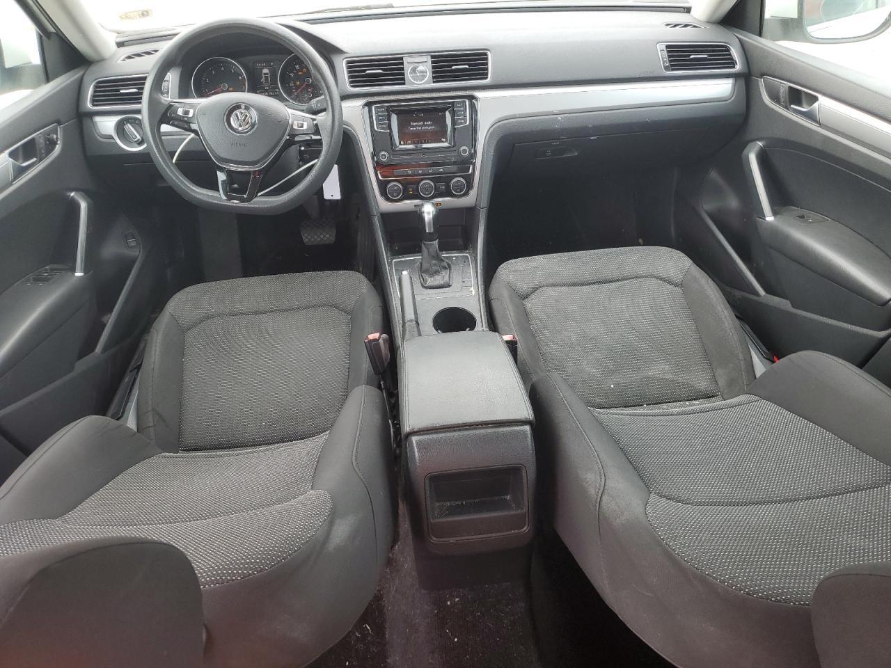 2016 Volkswagen Passat - Image 8