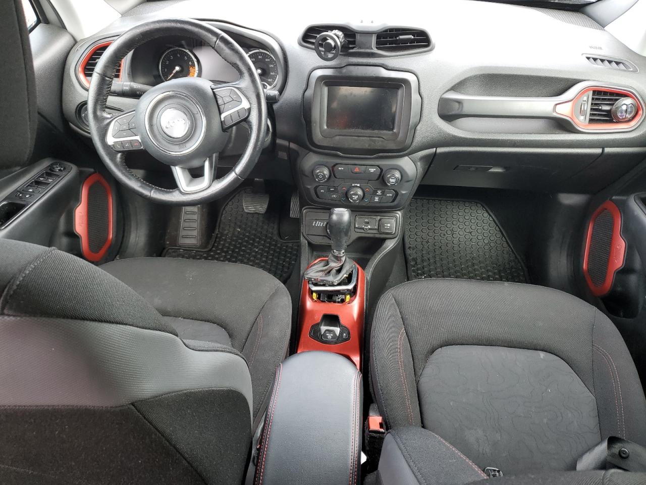 2018 Jeep Renegade - Image 8