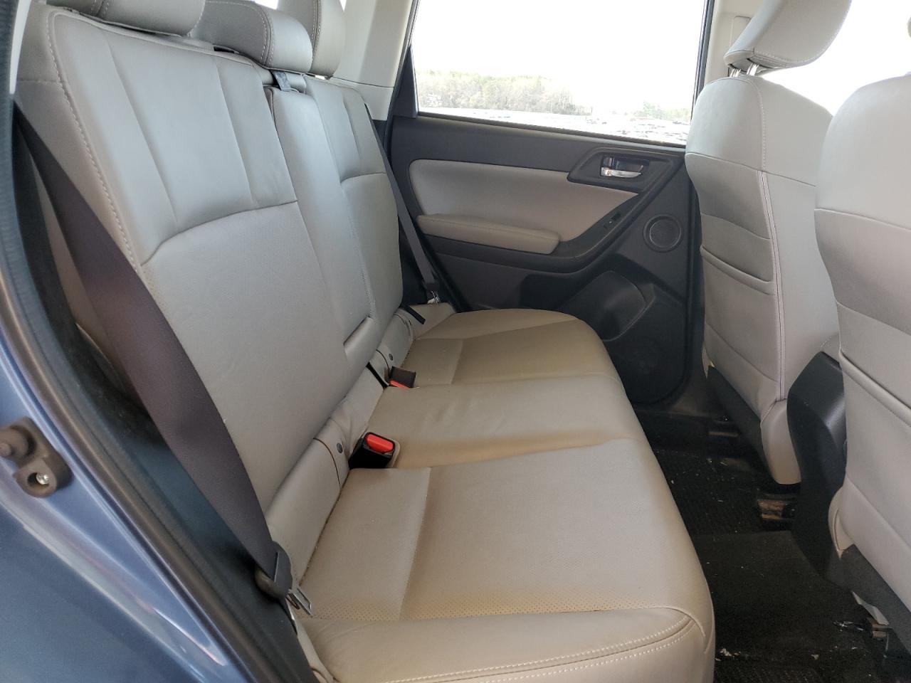 2015 Subaru Forester - Image 12