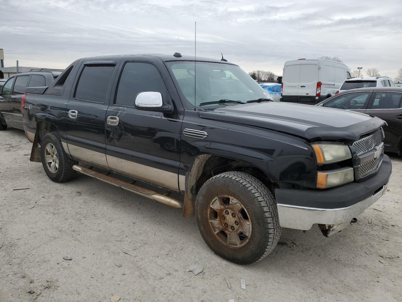 2004 Chevrolet Avalanche - Image 4