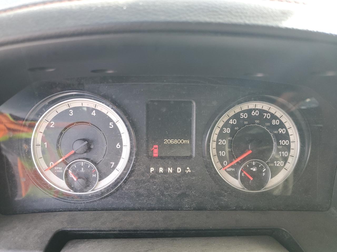 2016 RAM 1500 - Image 9