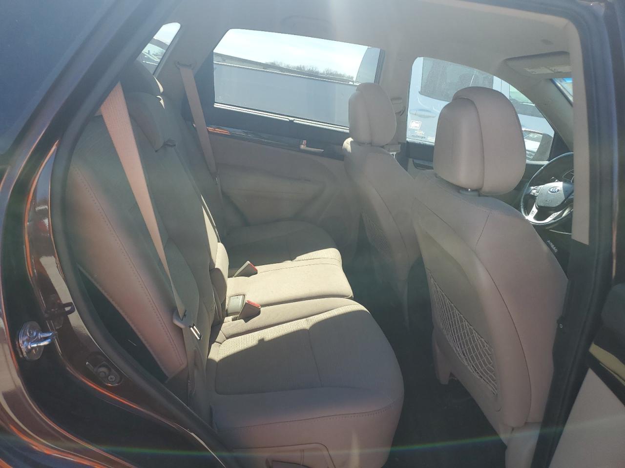2014 Kia Sorento - Image 11