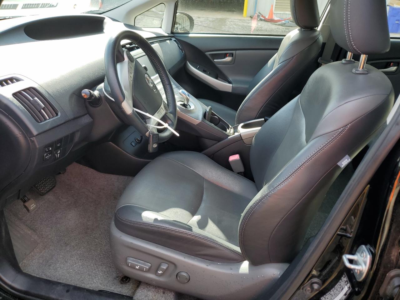 2013 Toyota Prius - Image 7