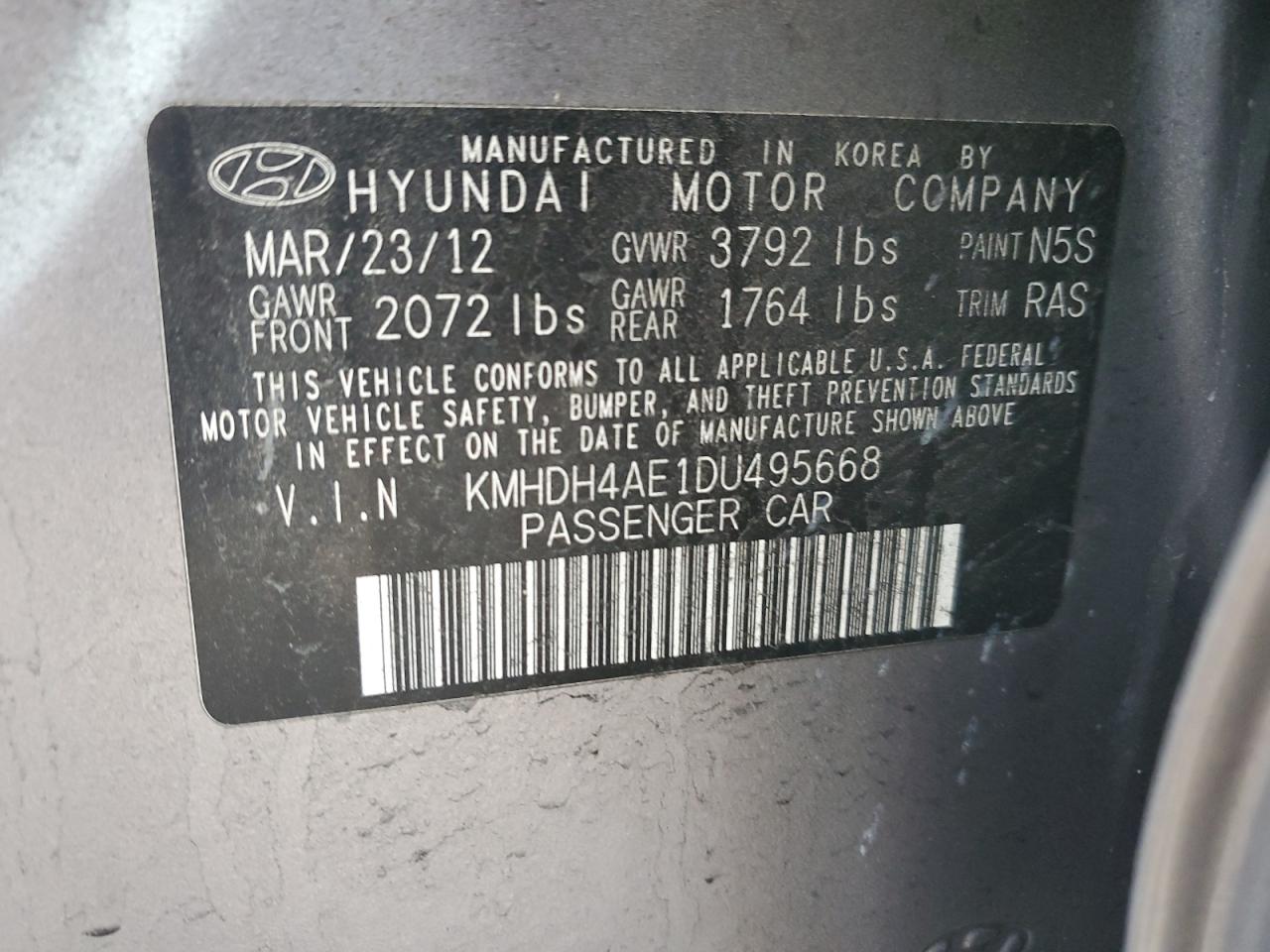 2013 Hyundai Elantra - Image 12