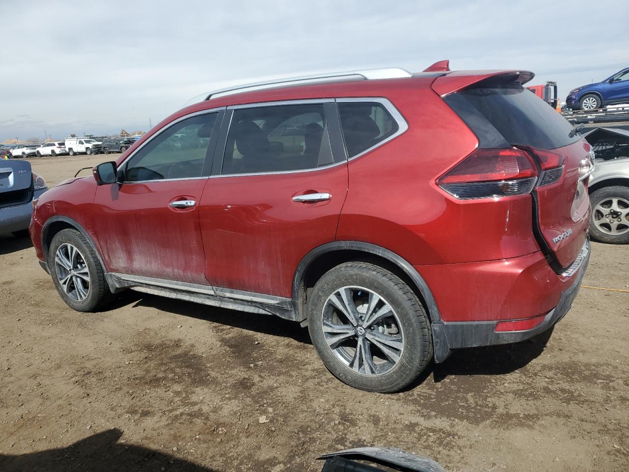 2018 Nissan Rogue - Image 2