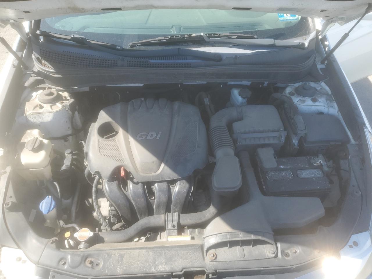2011 Hyundai Sonata - Image 11