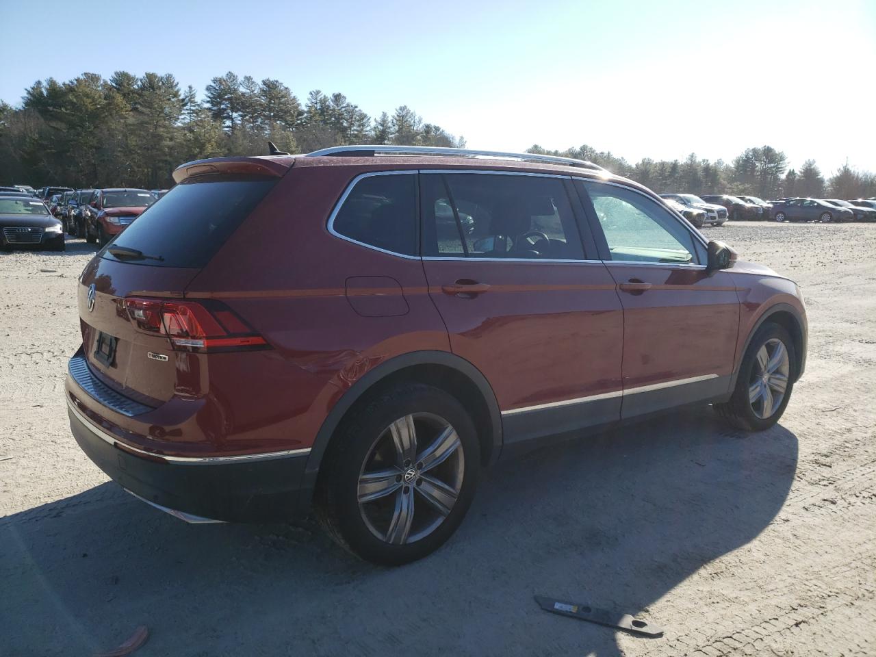 2020 Volkswagen Tiguan - Image 3