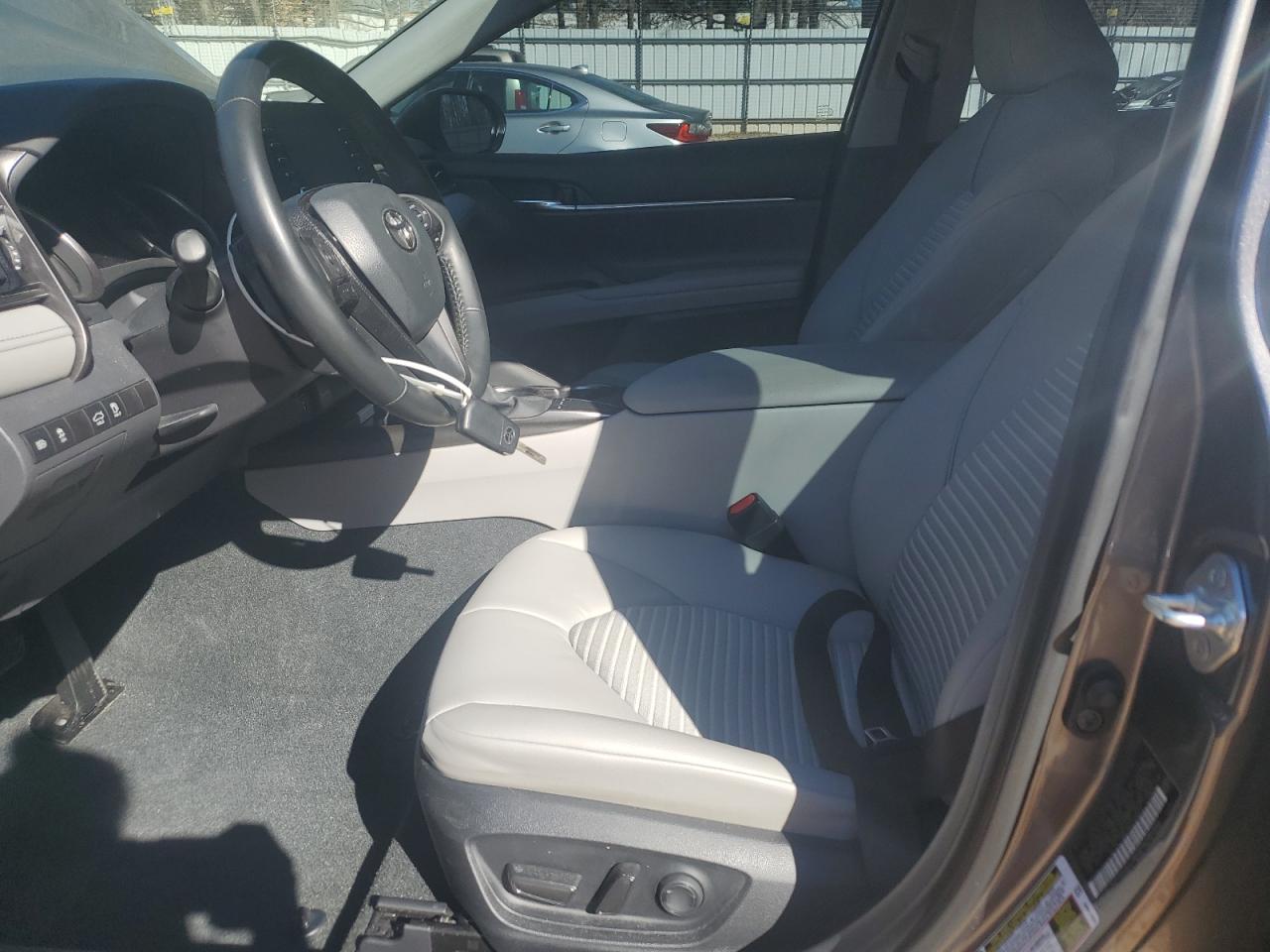 2022 Toyota Camry - Image 7