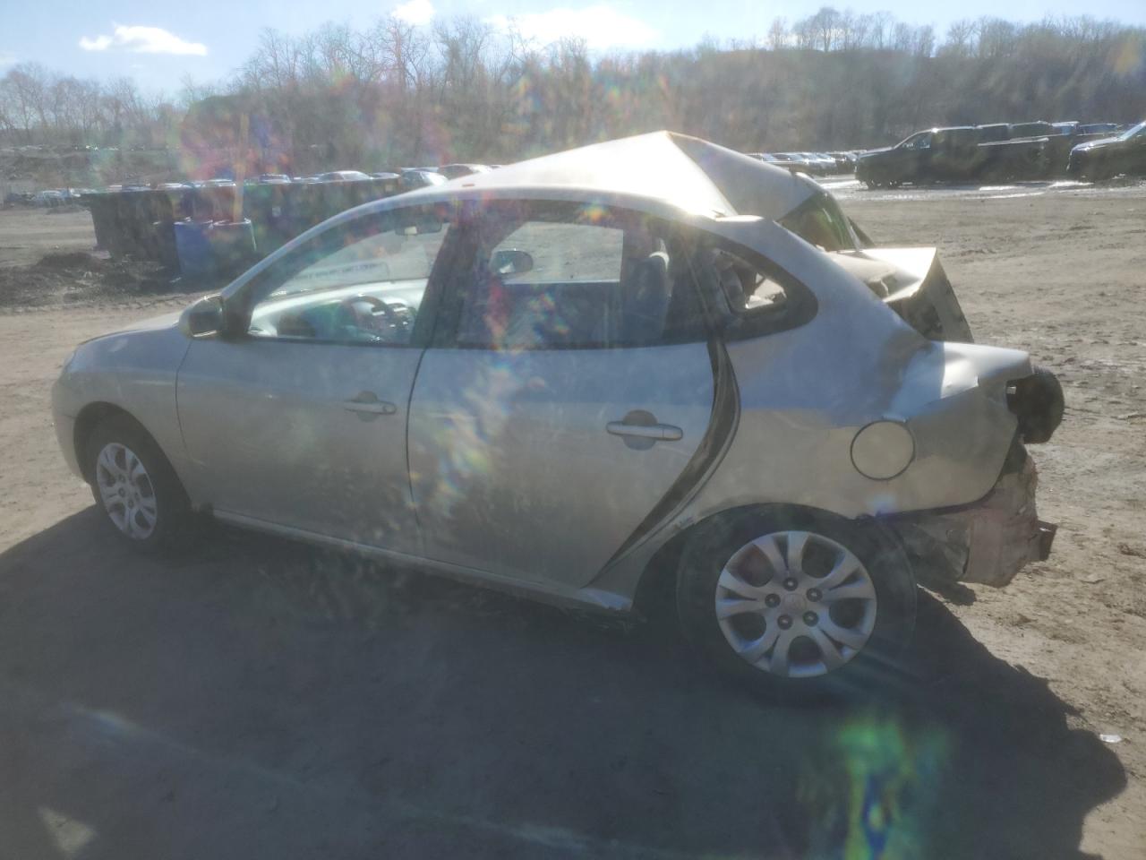 2009 Hyundai Elantra - Image 2