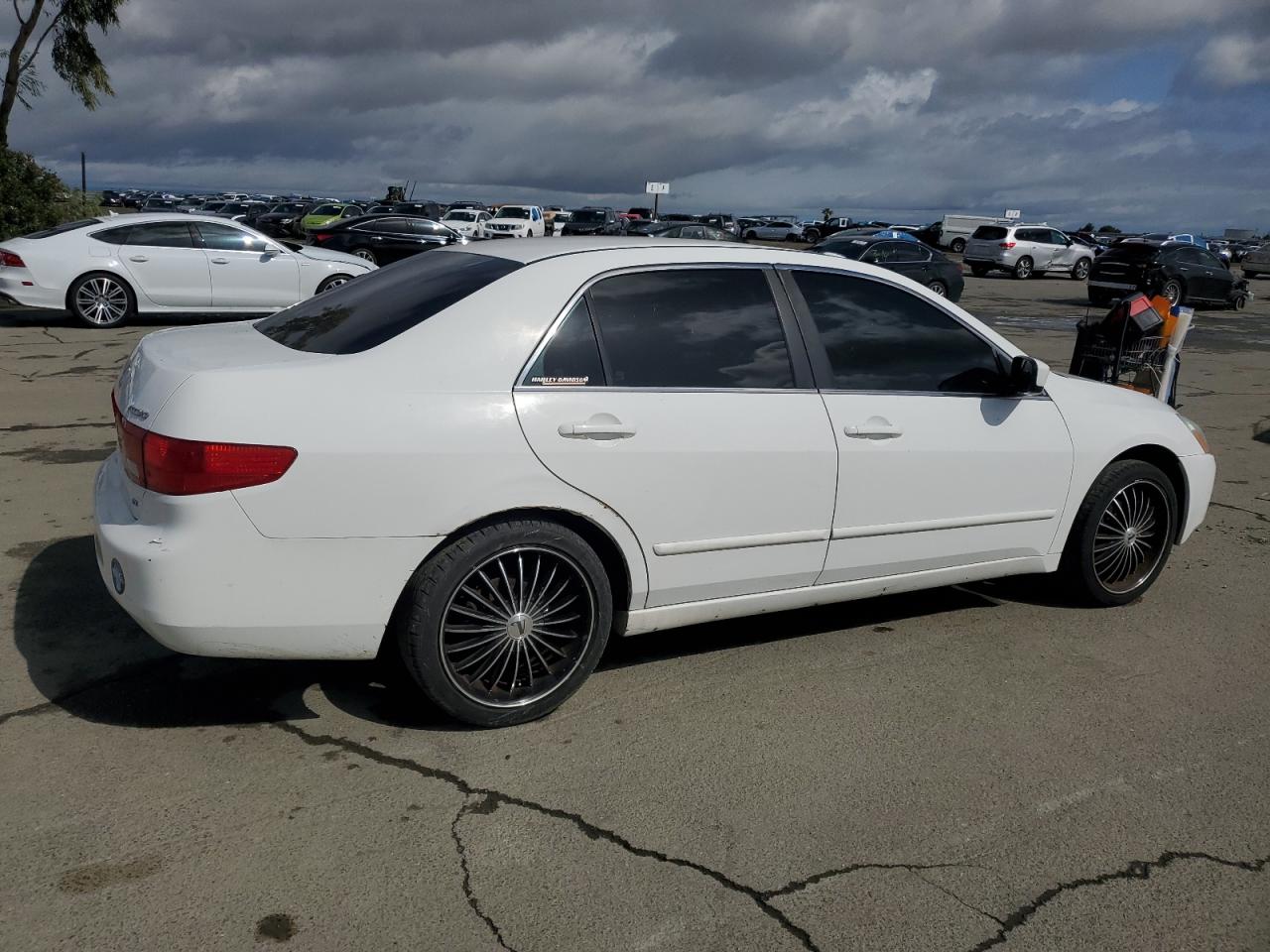 2005 Honda Accord - Image 3