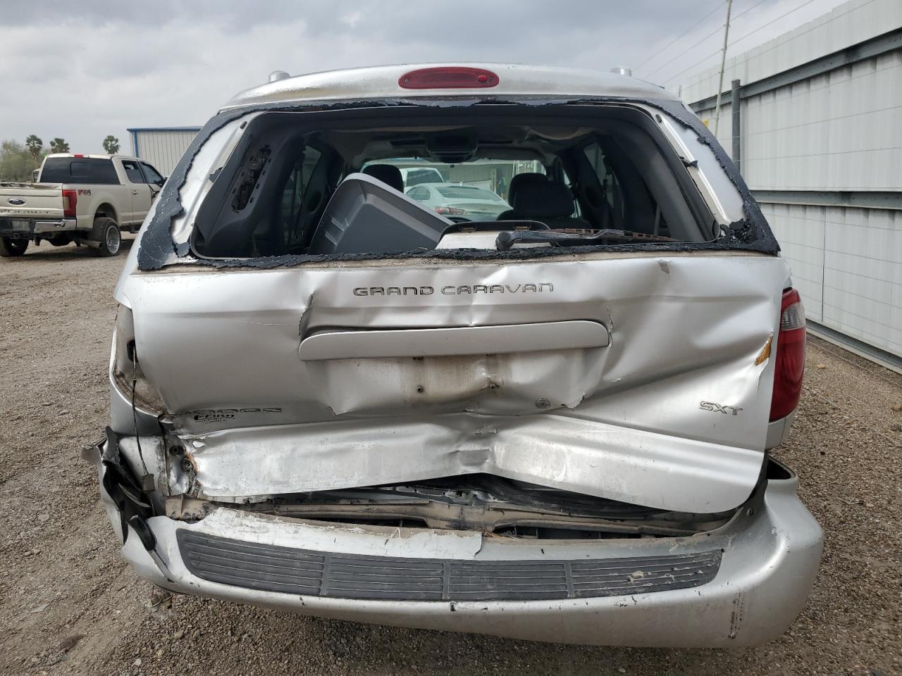 2004 Dodge Grand Caravan Sxt VIN: 2D4GP44L44R562844 Lot: 47646035