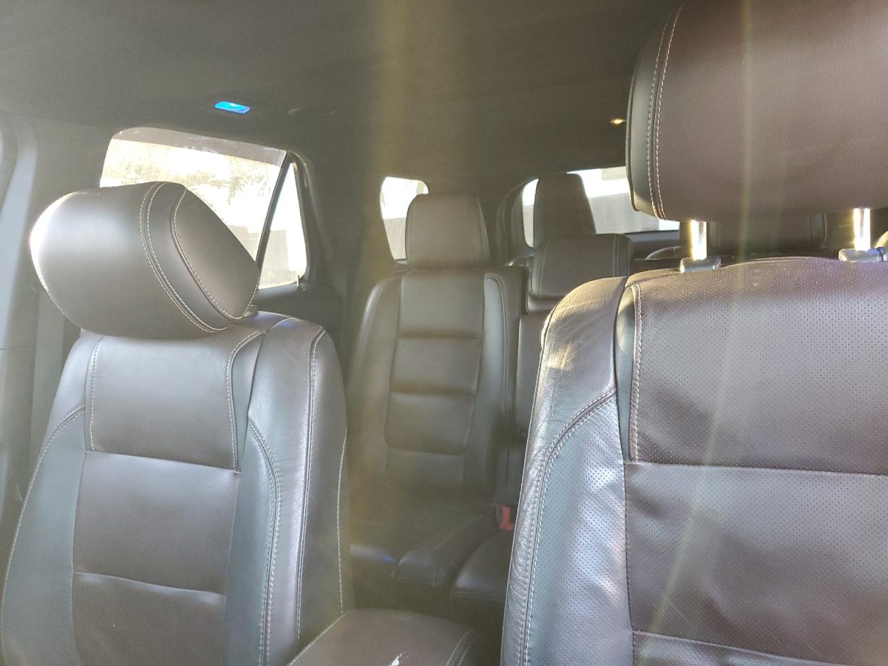 2013 Ford Explorer - Image 10
