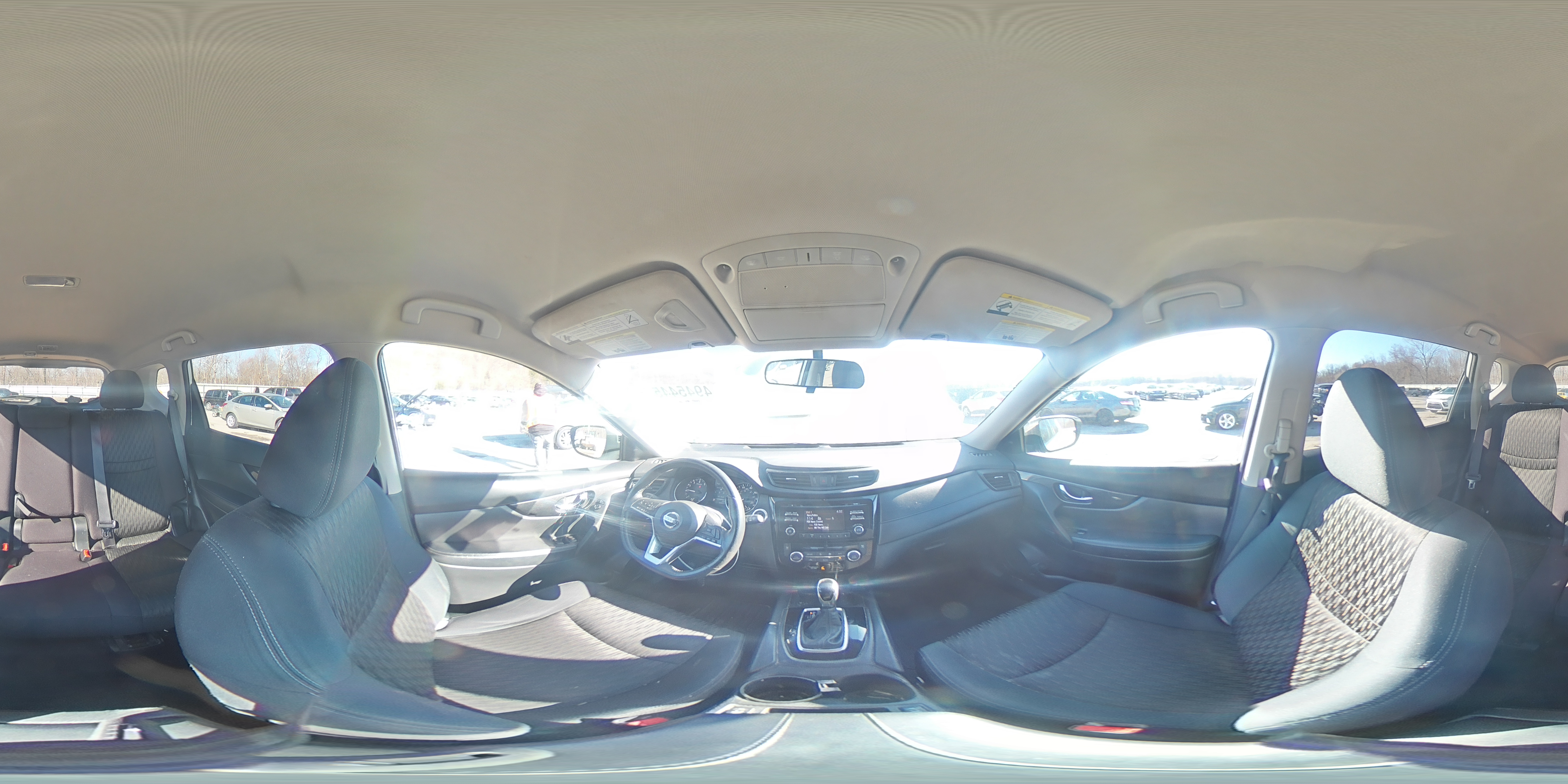 2017 Nissan Rogue - Image 14