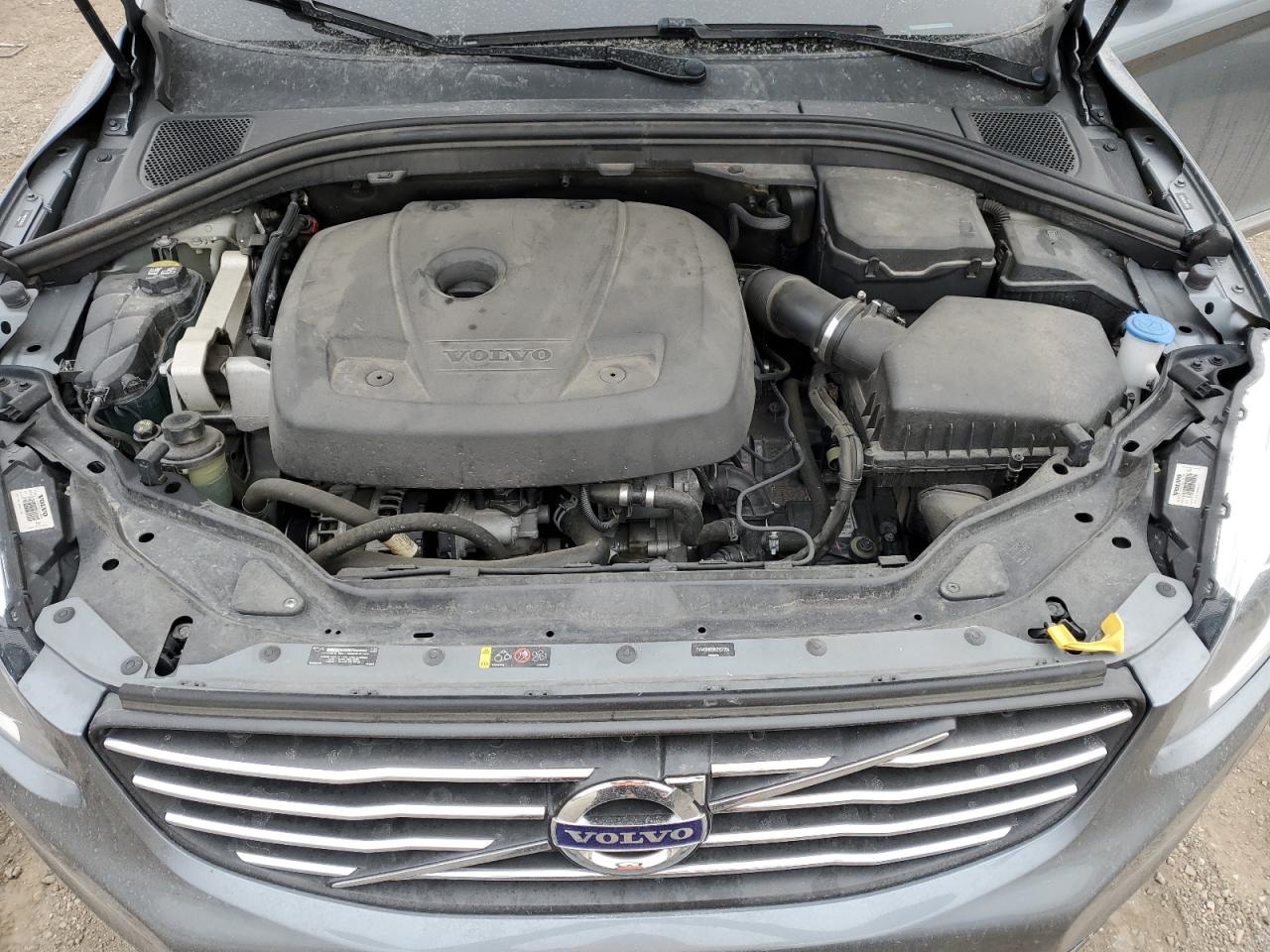 2017 Volvo XC60 - Image 12