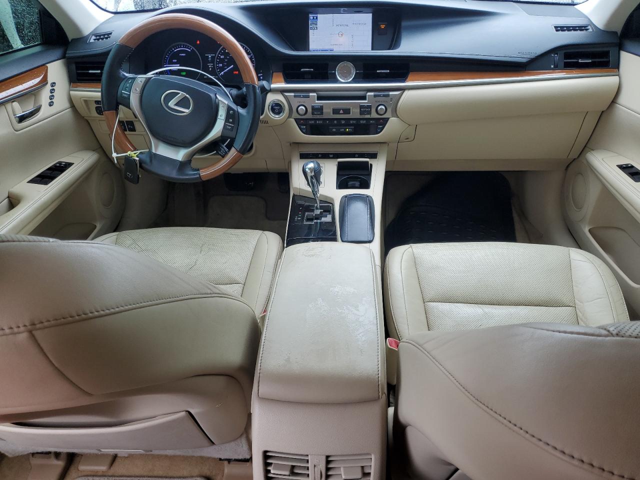 2013 Lexus ES - Image 8