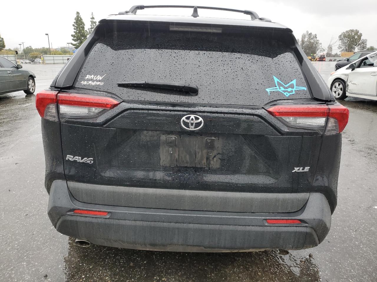 2019 Toyota RAV 4 - Image 6