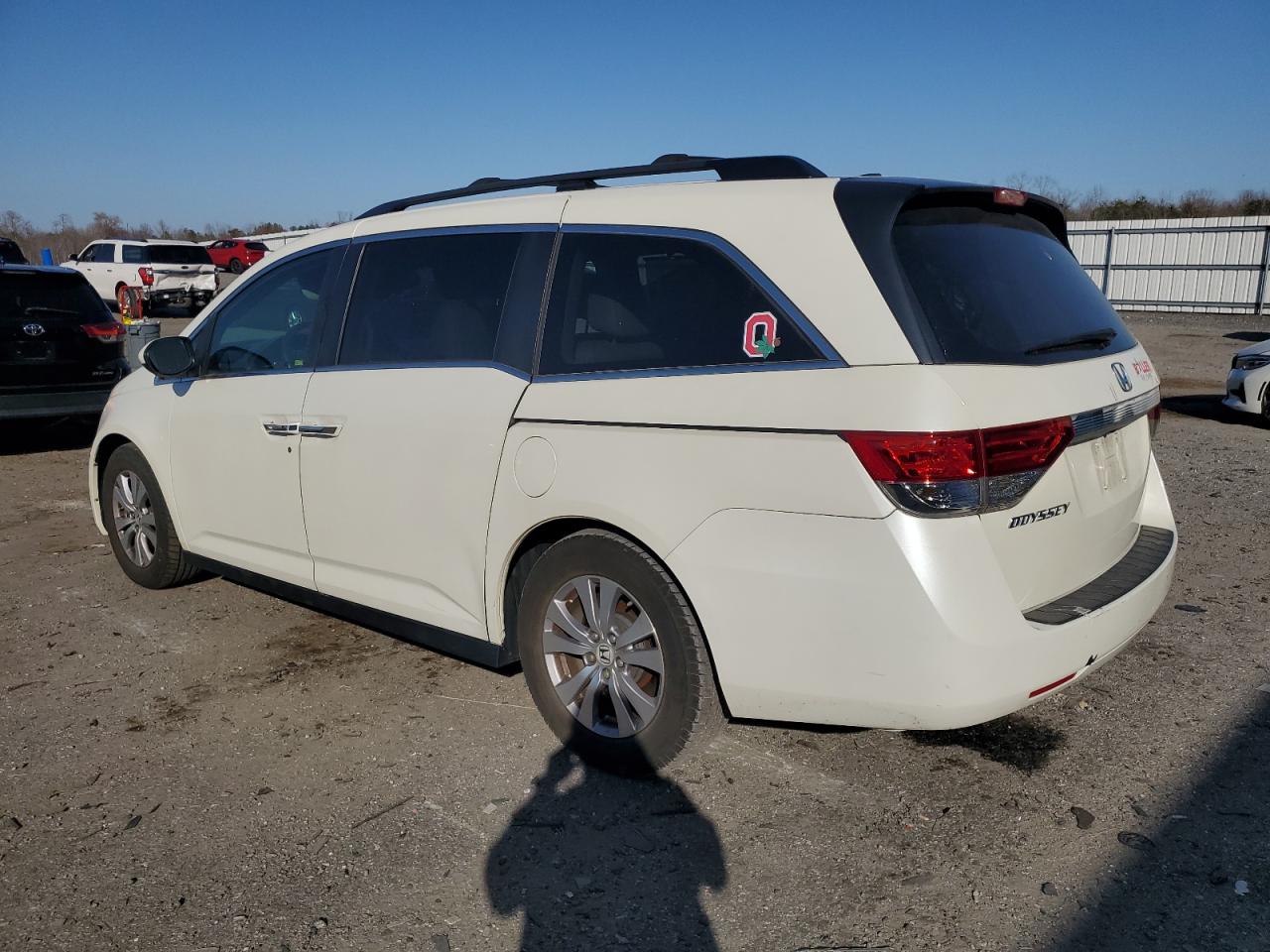 2016 Honda Odyssey - Image 2