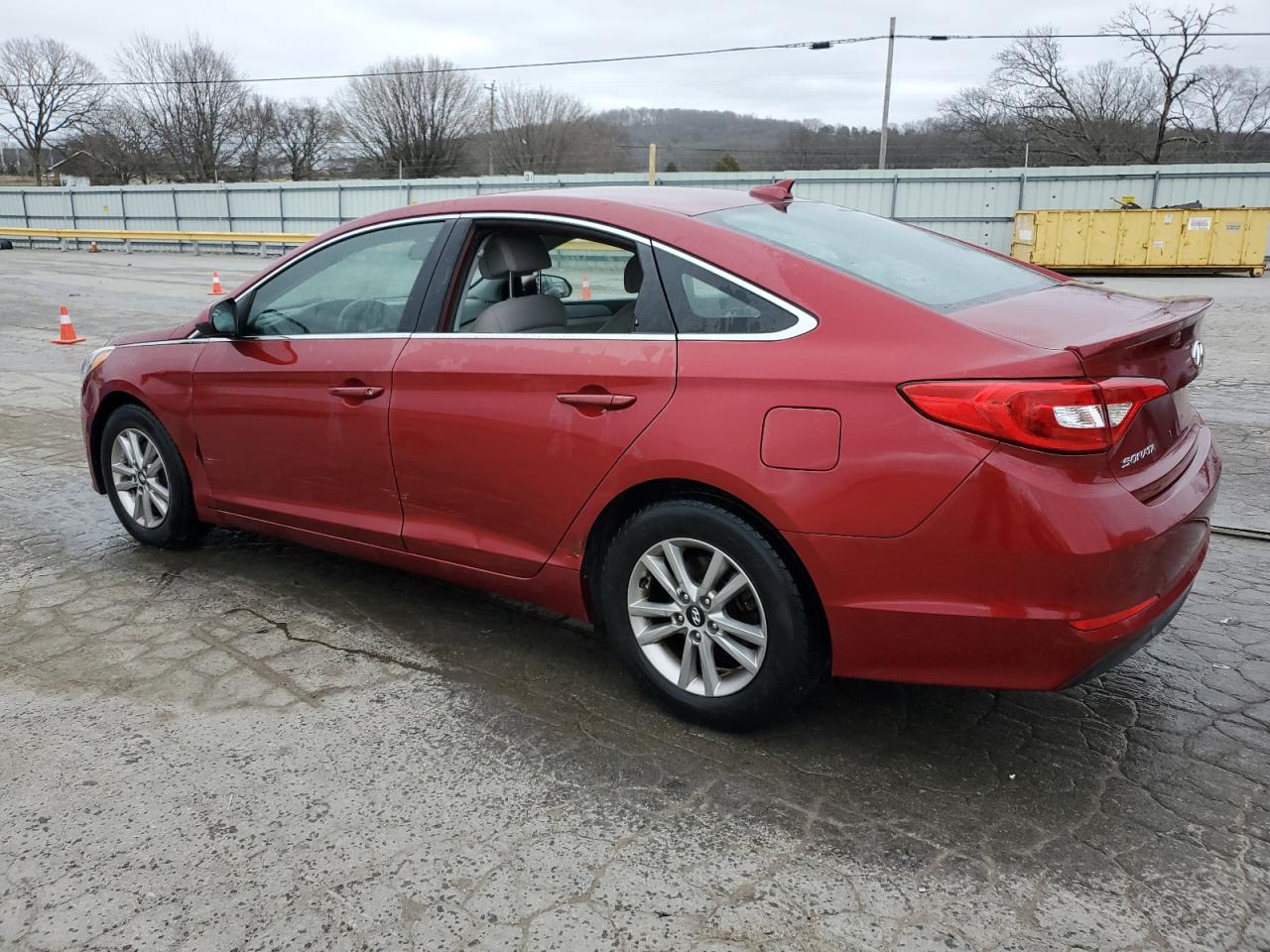 2016 Hyundai Sonata - Image 2