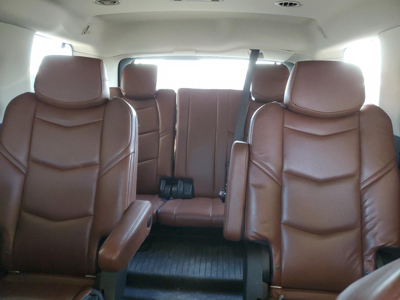 2020 Cadillac Escalade - Image 10