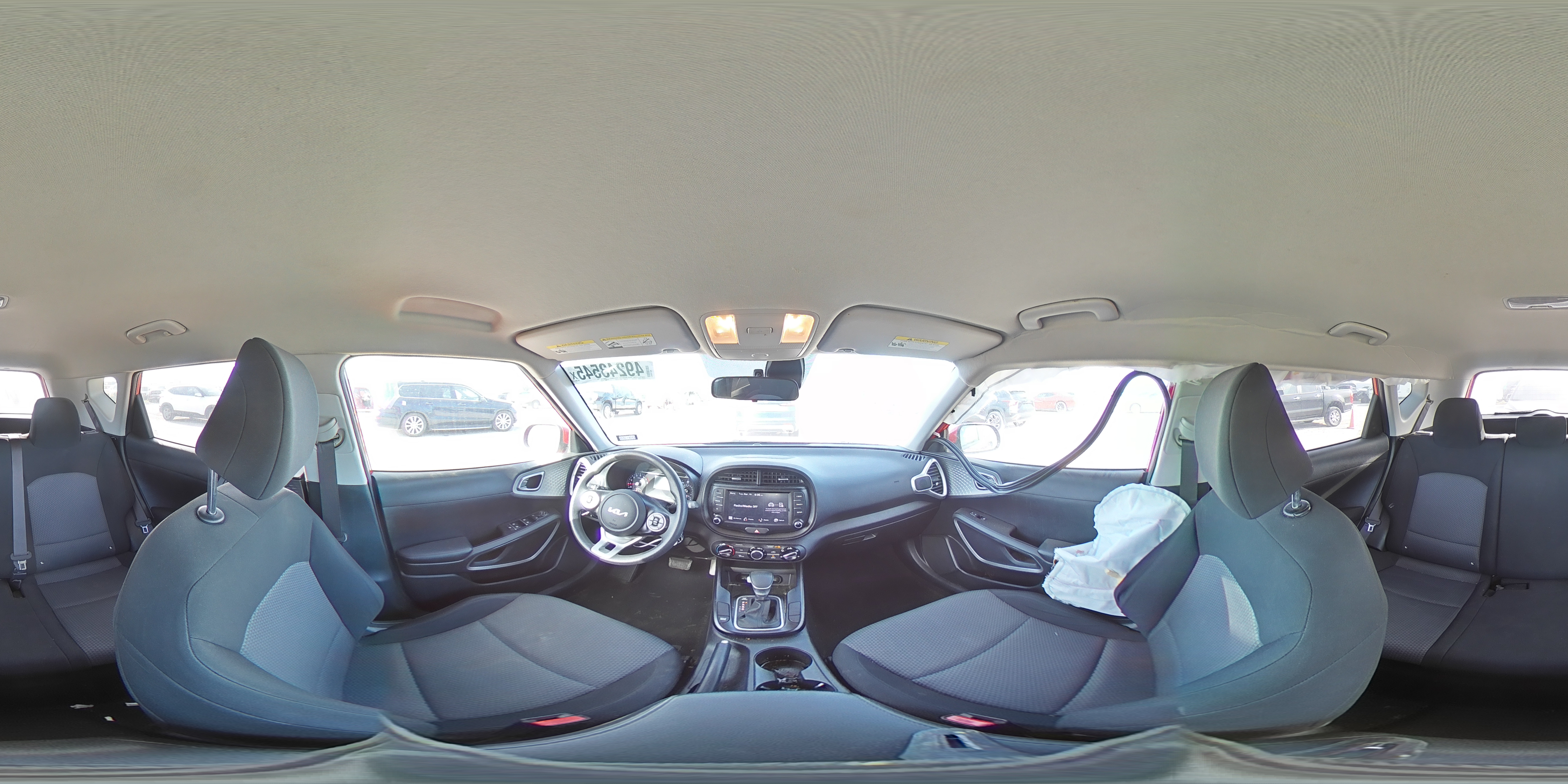 2022 Kia Soul - Image 13