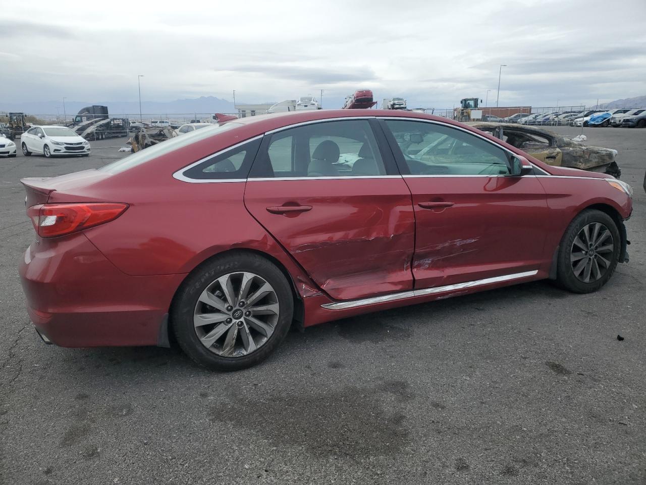 2016 Hyundai Sonata - Image 3