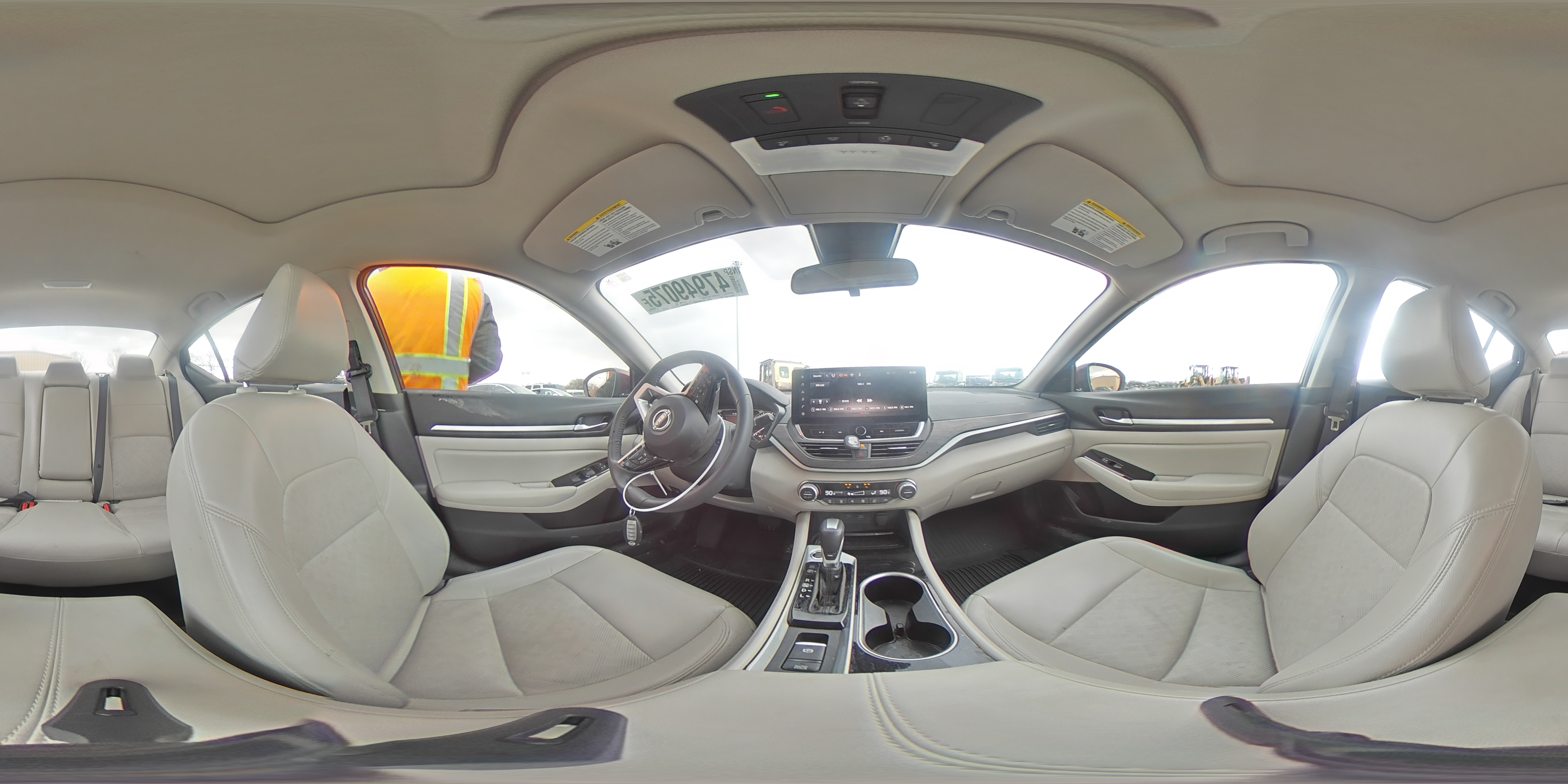 2024 Nissan Altima - Image 13