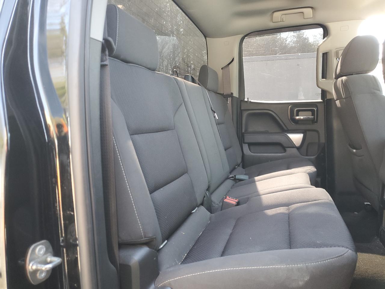 2016 Chevrolet Silverado - Image 11