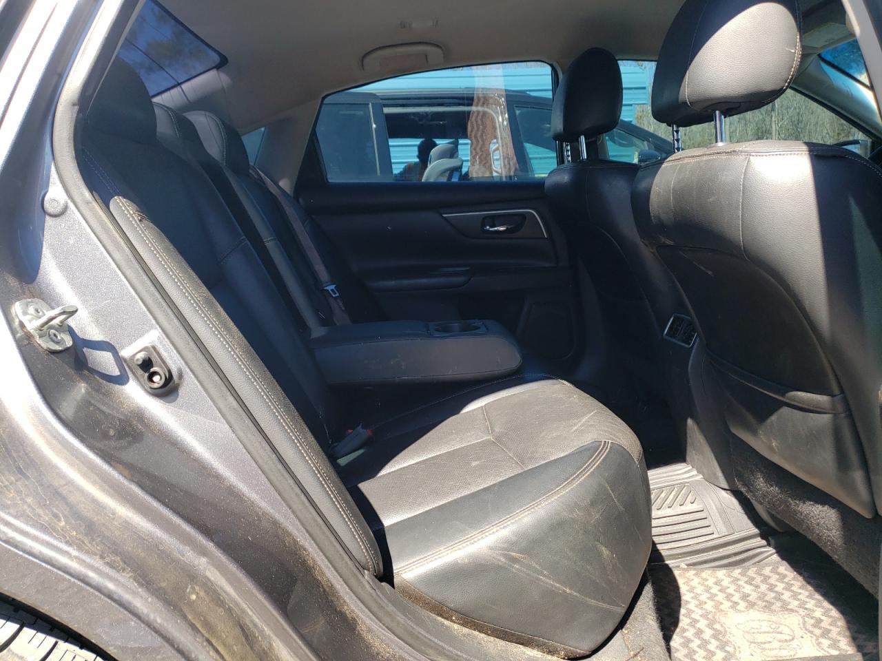 2018 Nissan Altima - Image 10