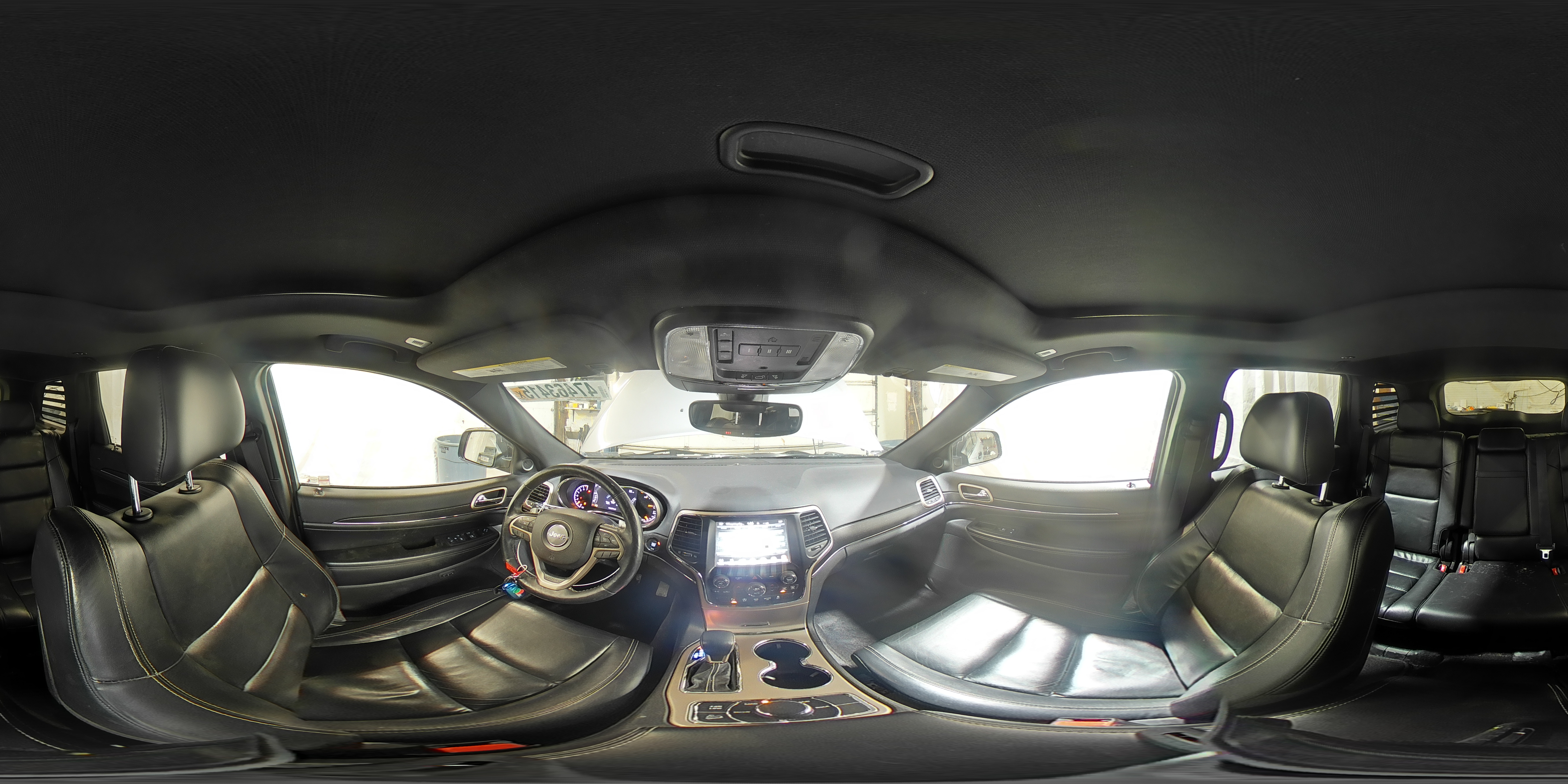 2017 Jeep Grand Cherokee - Image 16
