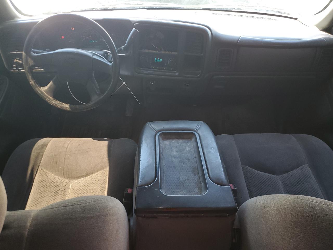 2005 Chevrolet Silverado - Image 8