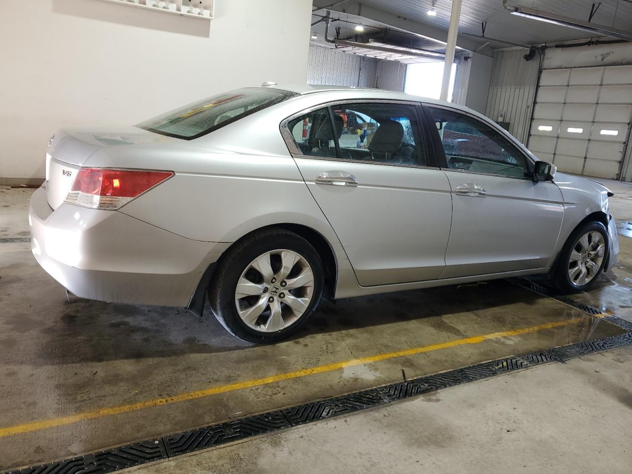 2009 Honda Accord - Image 3