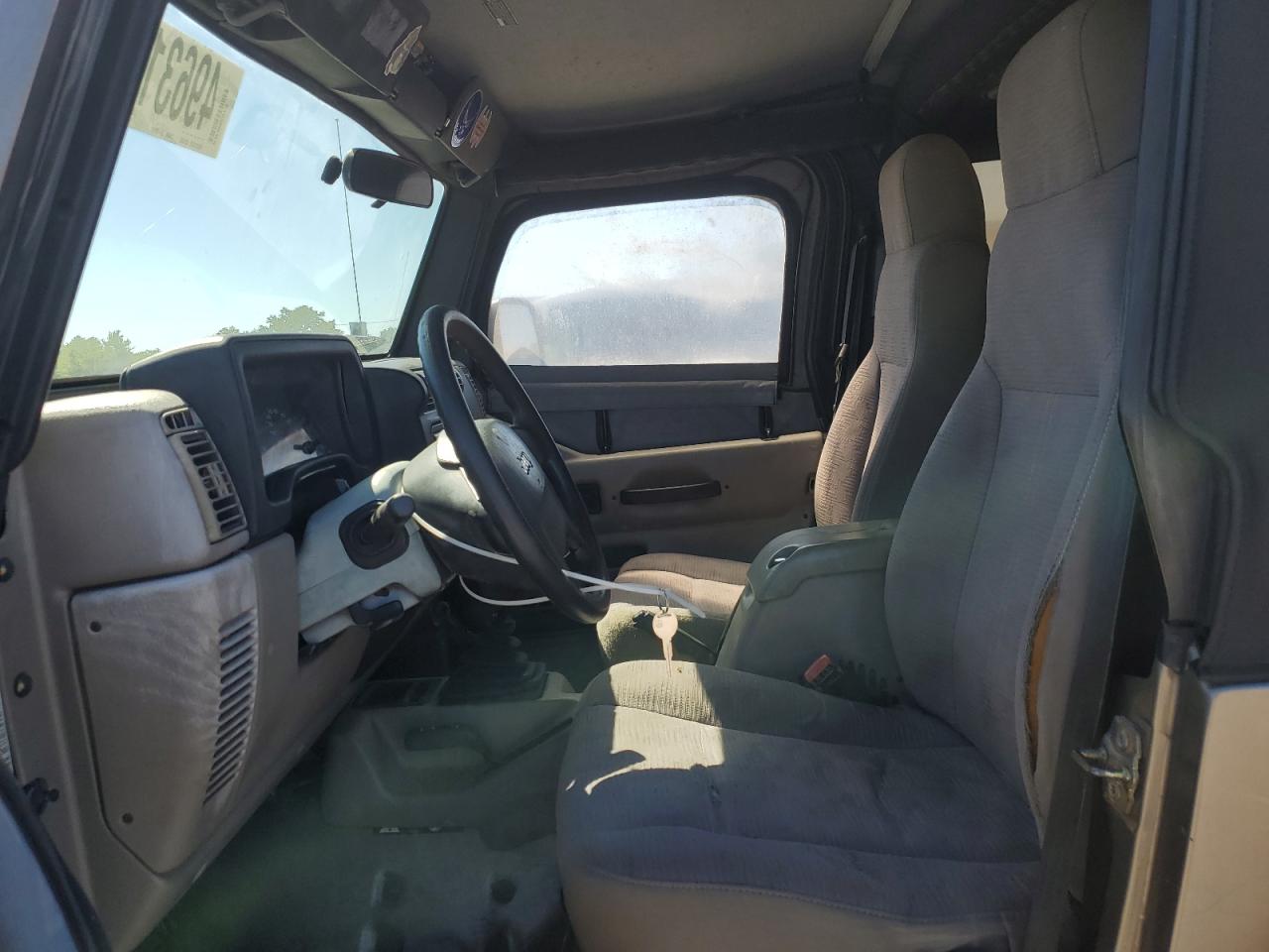 2004 Jeep Wrangler - Image 7