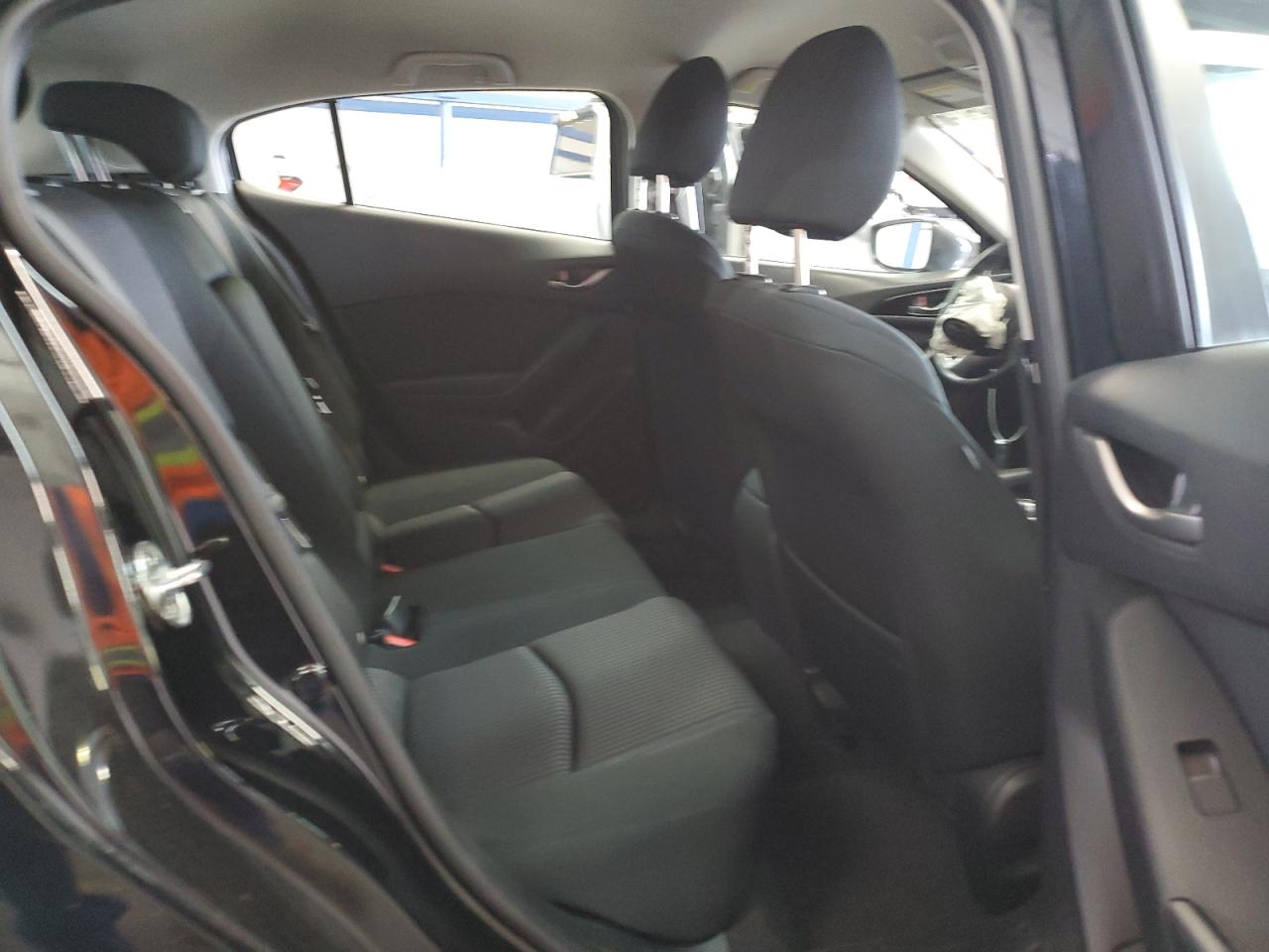 2014 Mazda 3 - Image 10