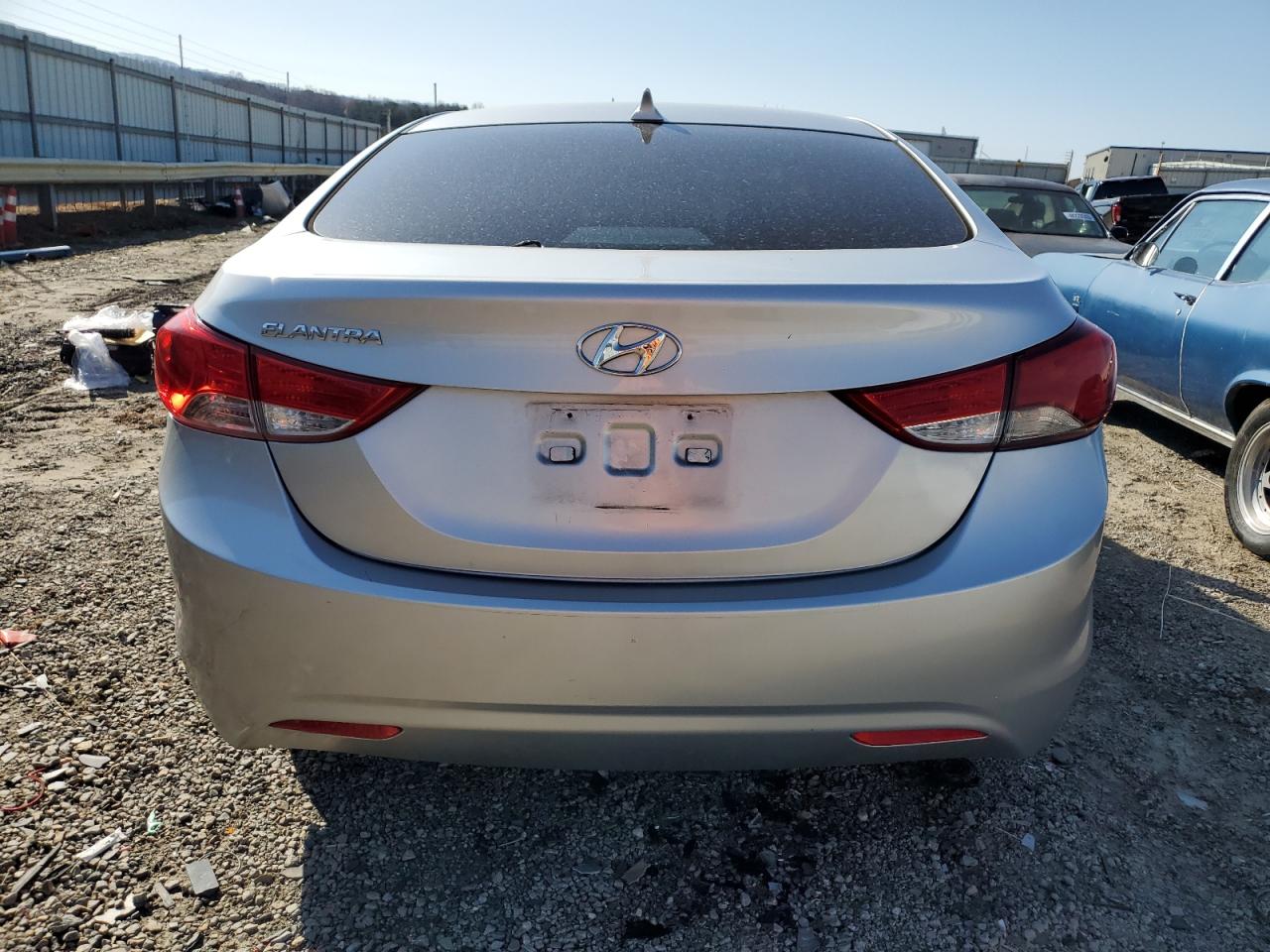2012 Hyundai Elantra - Image 6
