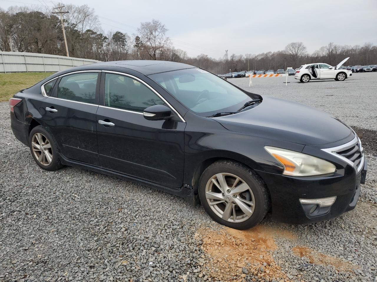 2015 Nissan Altima - Image 4
