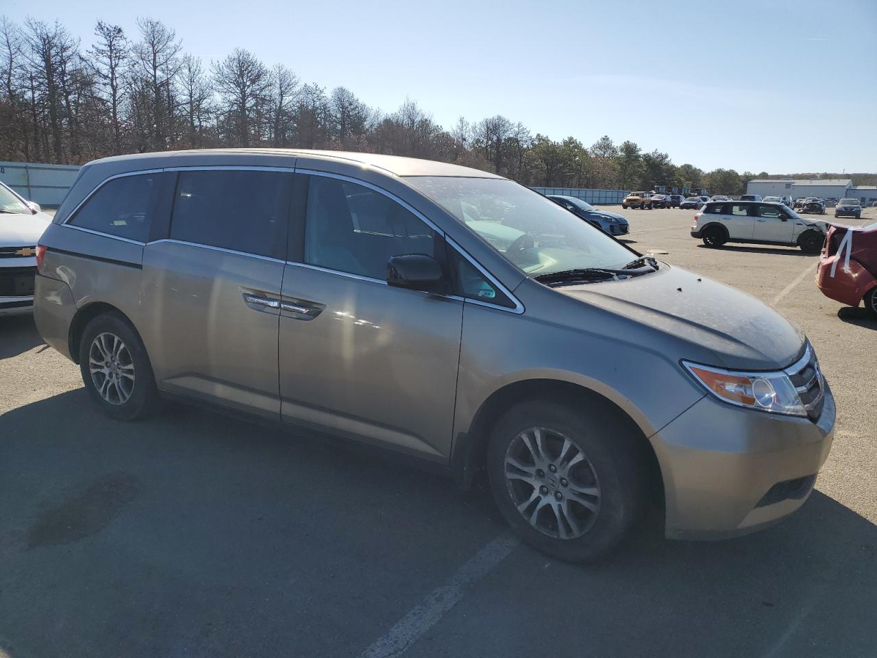 2011 Honda Odyssey - Image 4
