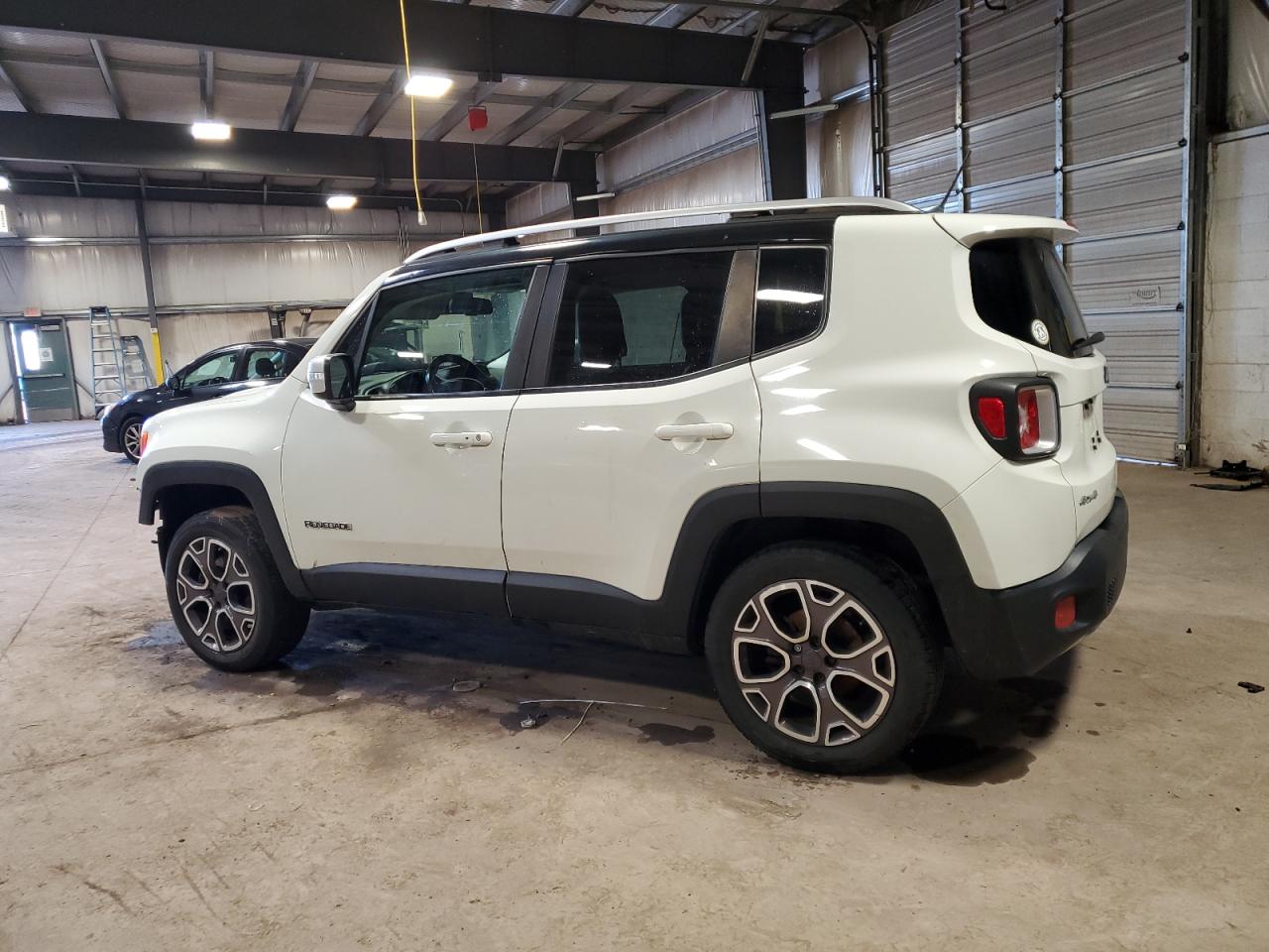 2015 Jeep Renegade - Image 2